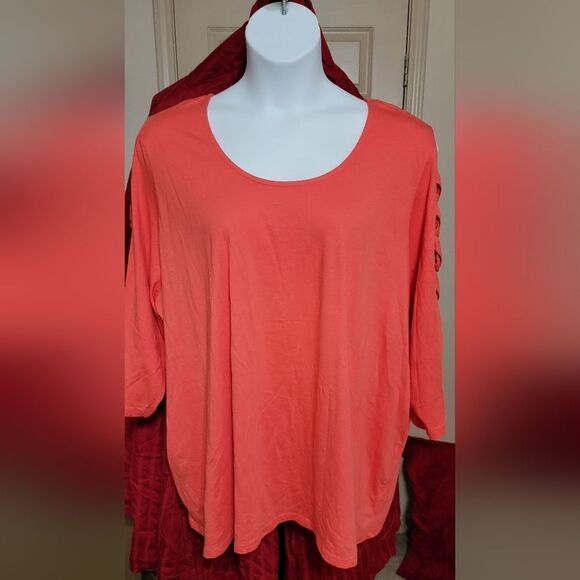 #057 Roaman's Coral top with cutouts on 3-quarter length sleeves.Sze. 30/32W - Picture 1 of 6